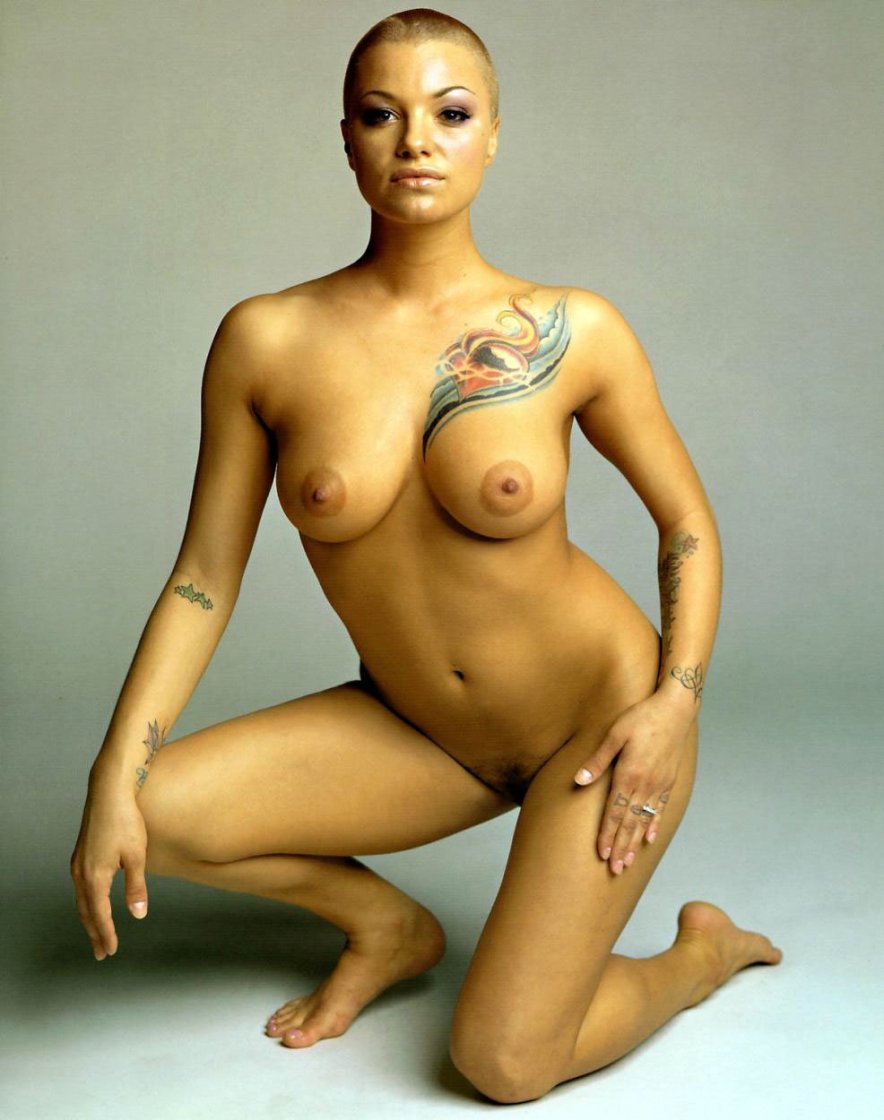 Голые девки с лысой головой